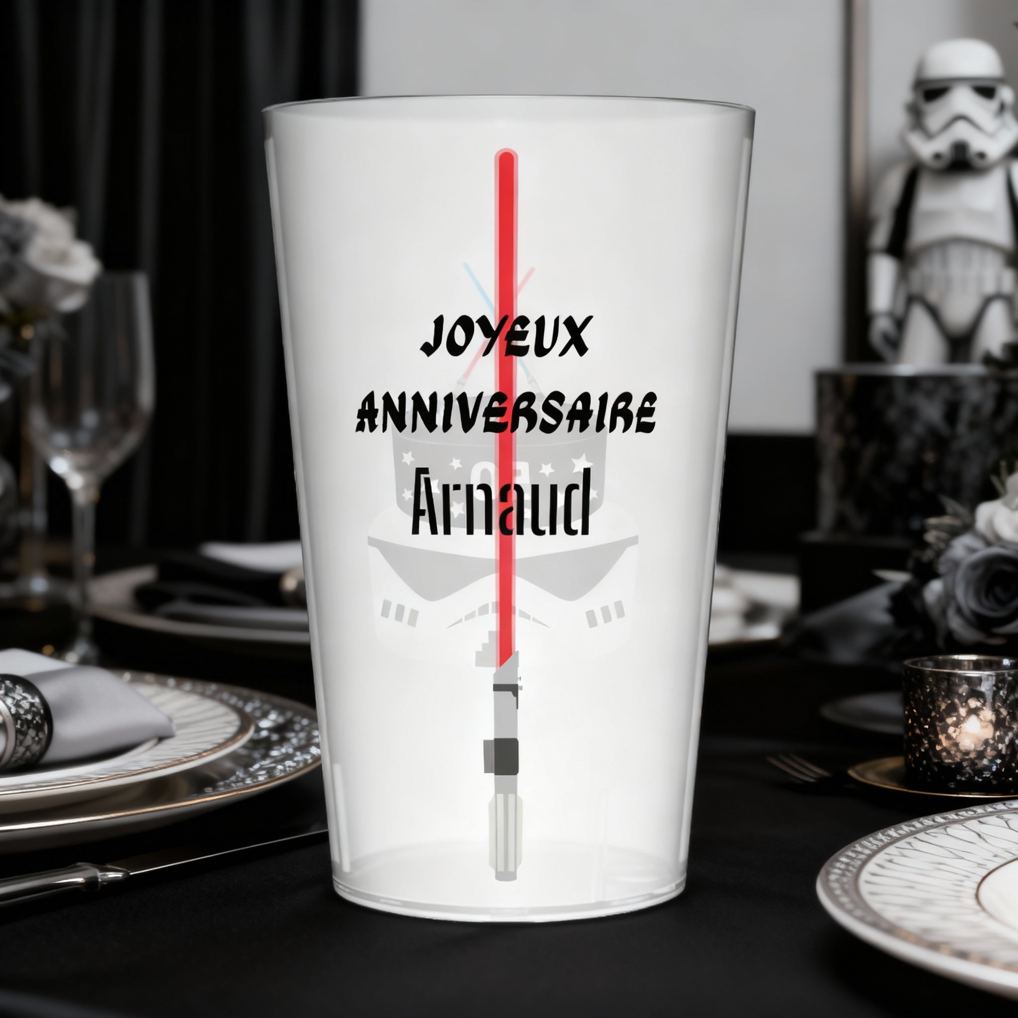 Gobelet personnalisé Anniversaire Sabre Laser ambiance