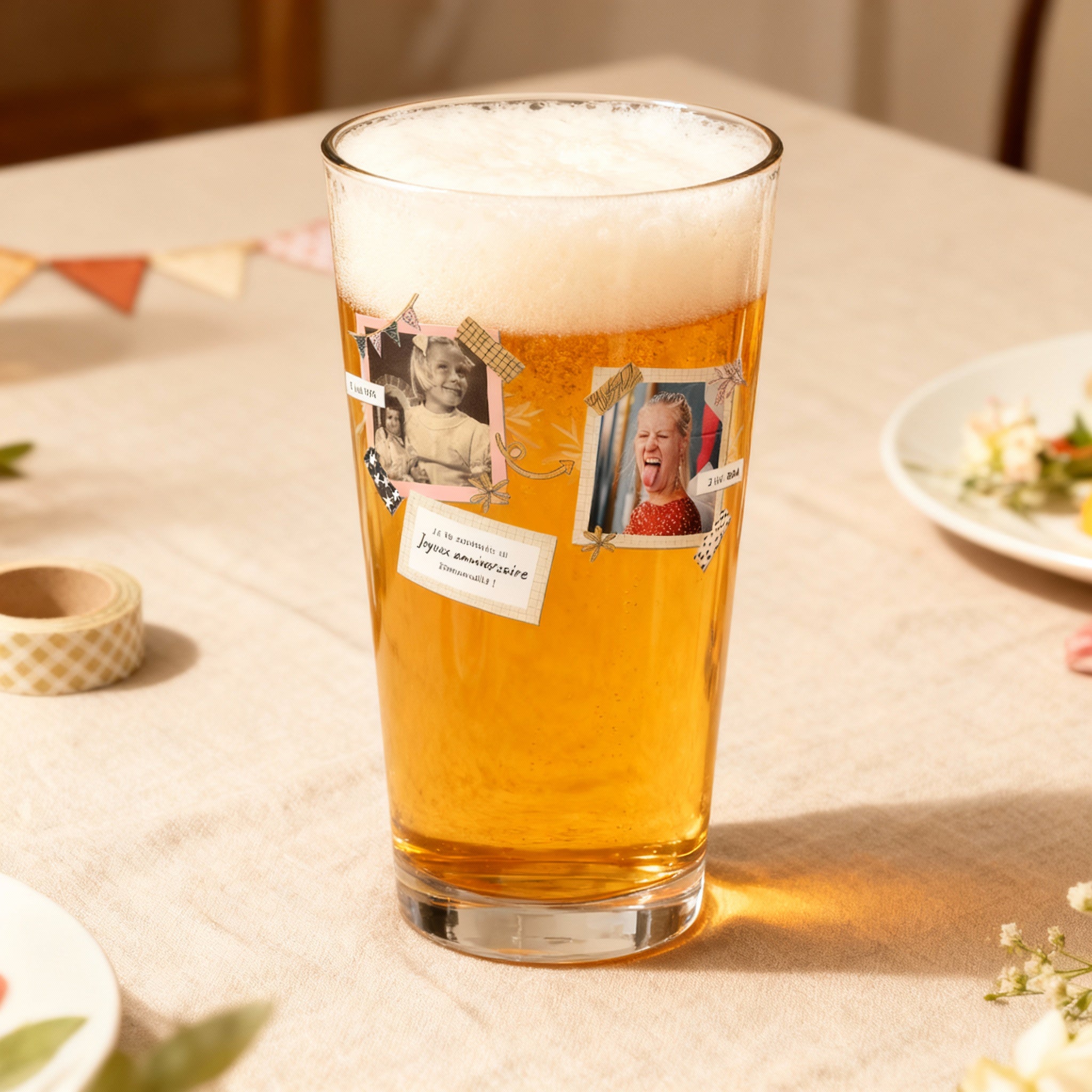 Verre à bière personnalisé Pinte en verre - Anniversaire Deux Photos ambiance