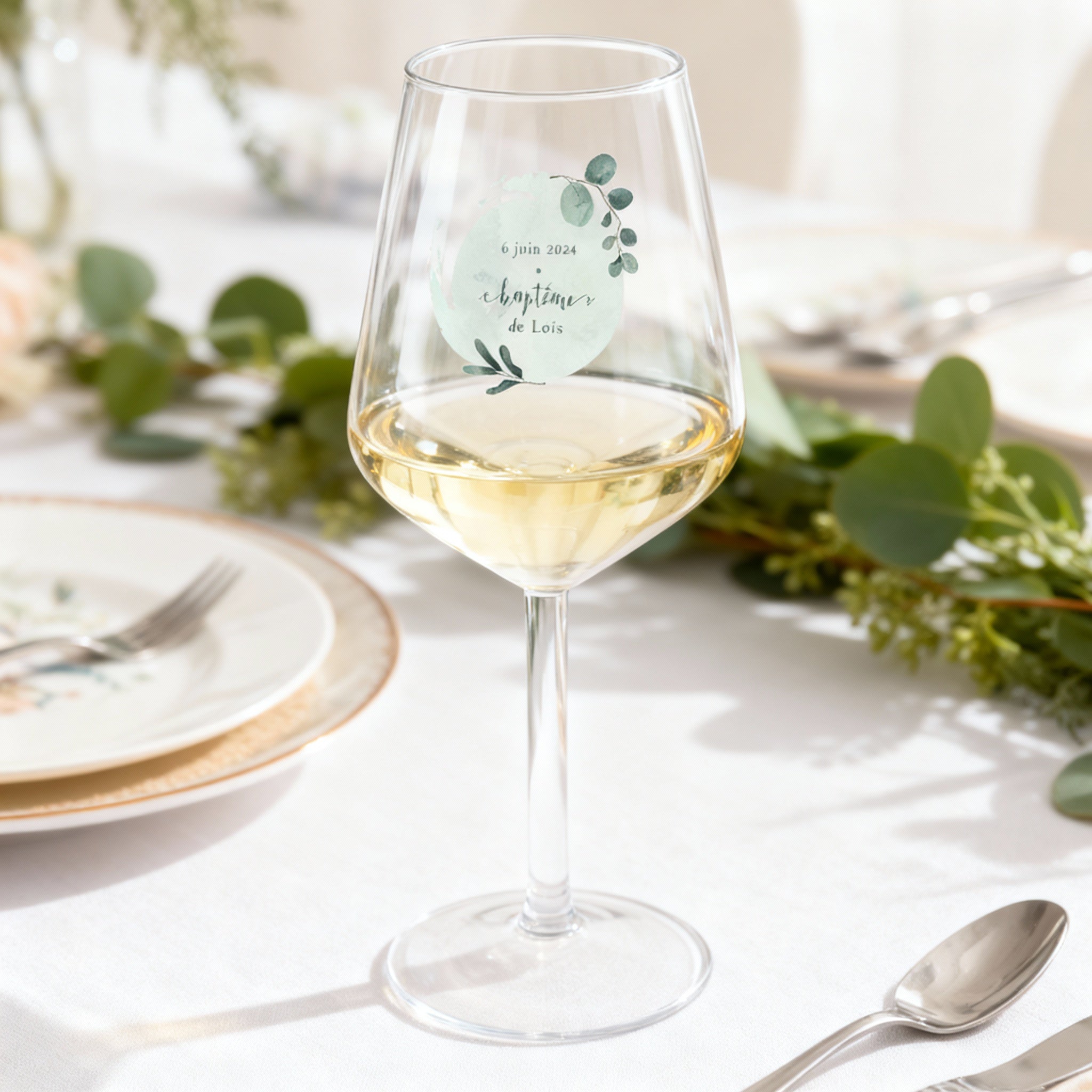 Verre à vin en verre personnalisé Baptême Bleu & Feuilles