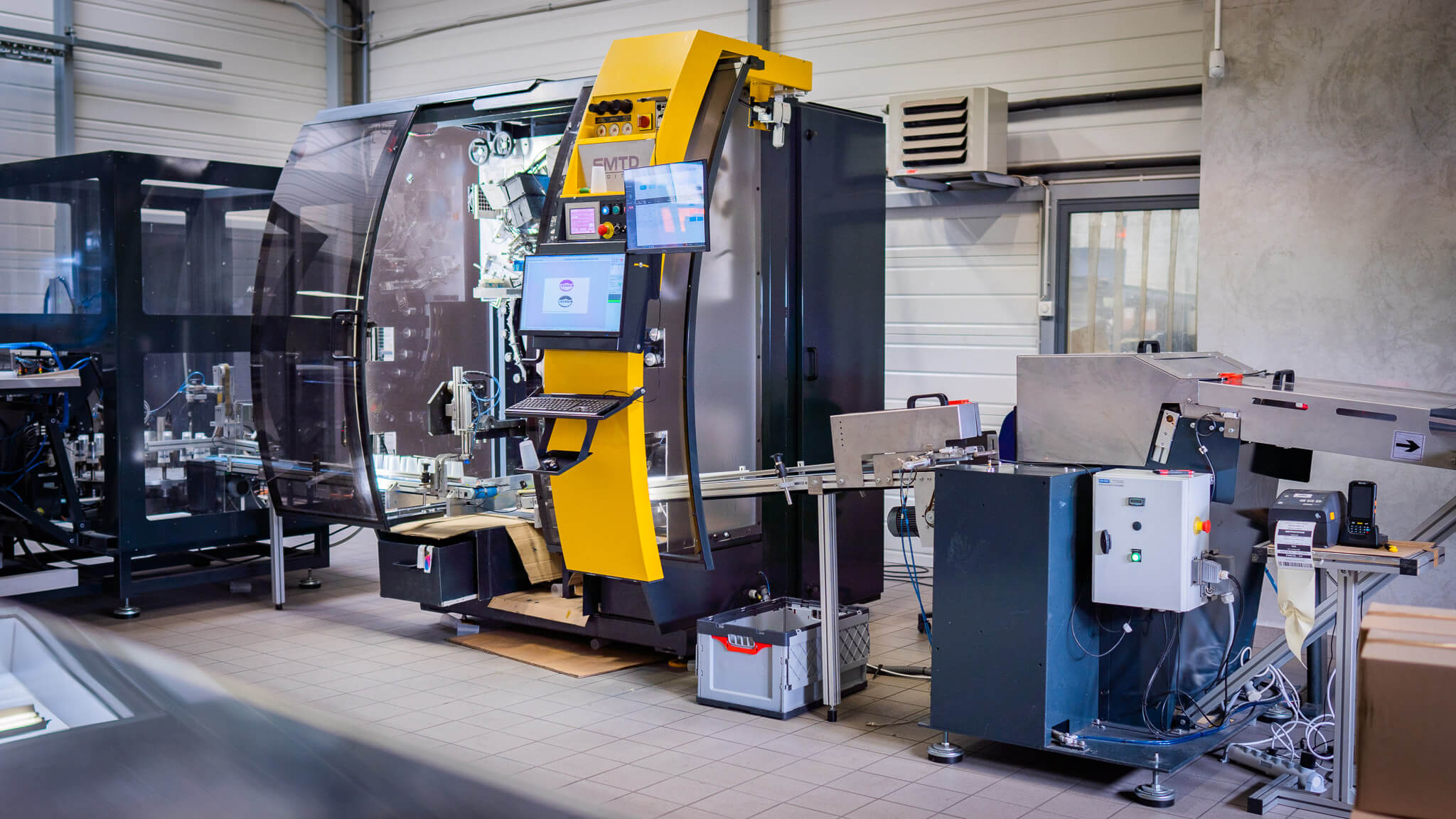Machine usine atelier du gobelet