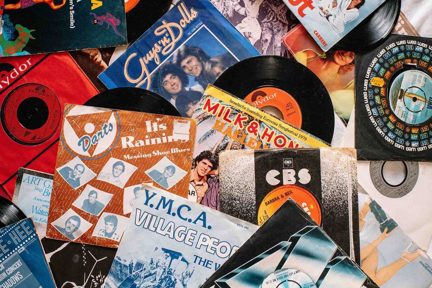 vinyle déco d’une soirée theme année 80